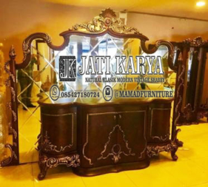 meja konsul klasik kombinasi backdrop kaca
