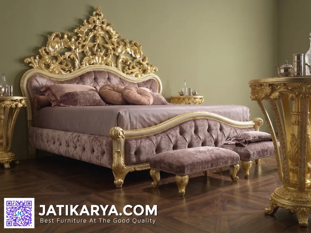 Set Kamar Tidur Mewah Ukiran Relief Jati Karya Mebel